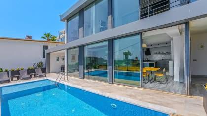 Villa Loca